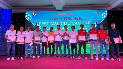 Festival cựu cầu thủ bóng đá Việt Nam lần 6-2022: Trao 40 kỷ niệm chương đến các cựu cầu thủ!